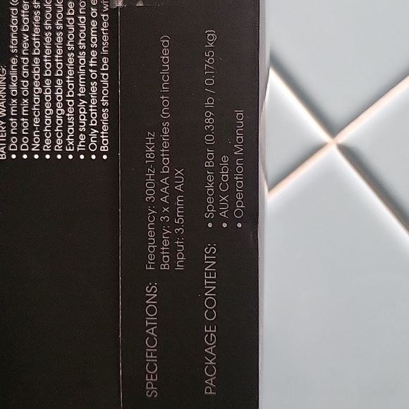 New inbox amplify bass boosting slim profile 3AAA batteries and 3.5 mm auxiliary - Picture 4 of 8